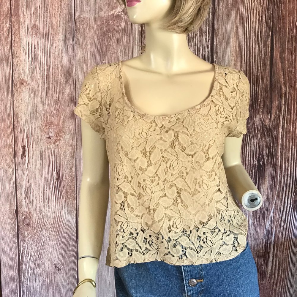 Eyeshadow Lace Top Medium